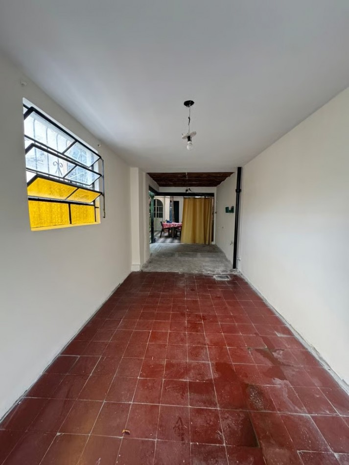 VERSALLES, CASA-4amb,cochera, jardin , oportunidad, 