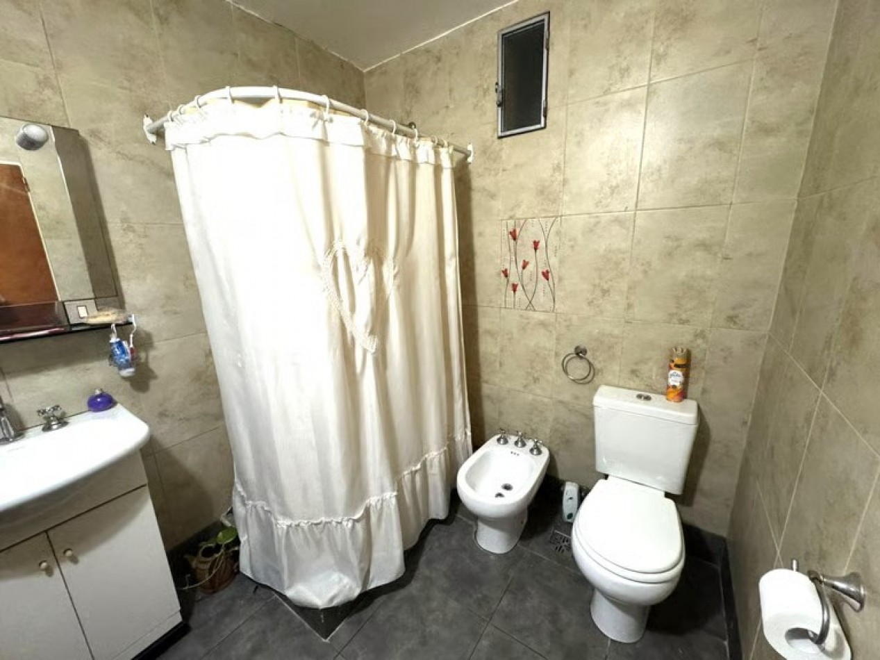 VERSALLES, CASA-4amb,cochera, jardin , oportunidad, 