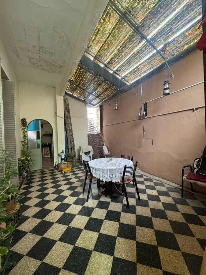VERSALLES, CASA-4amb,cochera, jardin , oportunidad, 