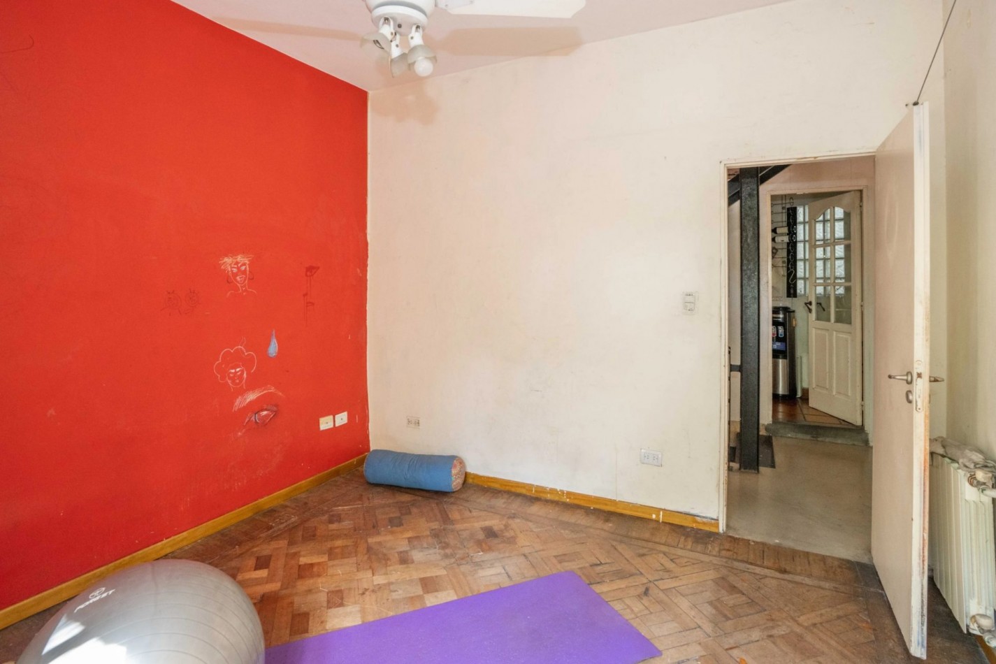 CABALLITO, CASA 5 AMBIENTES, C/COCHERA, TERRAZA,OFICINA ,AREA:COMERCIAL,RESIDENCIAL CERCANO A FERROCARRIL SARMIENTO, Y EXCELENTE ARTERIAS DE TRAFICO