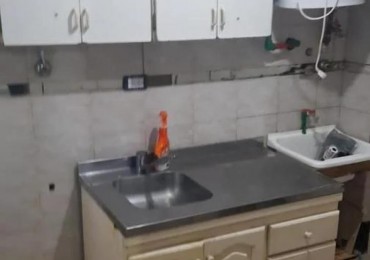 BALVANERA  2 AMBIENTES OPORTUNIDAD DIGNO DE VISITAR; USO COMERCIAL PROFESIONAL, VS OPCIONES, SUBTE,AVENIDAS, BUENA UBICACION