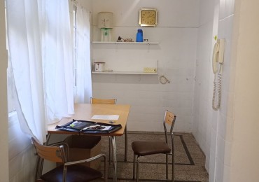 MICROCENTRO,3AMBIENTES,LATERAL,AMPLIO,LUMINOSO,MUY BUENA UBICACION Y ESTADO GENERAL, SUBTE B OPORTUNIDAD