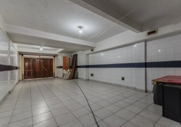  P.CHACABUCO, TRIPLEX,5AMB. C/ Cocheras y PILETA ,AMPLIO METRAJE, BUENAS ARTERIAS DE ACCESO, EXCELENTE UBICACION Y ESTADO GENERAL 